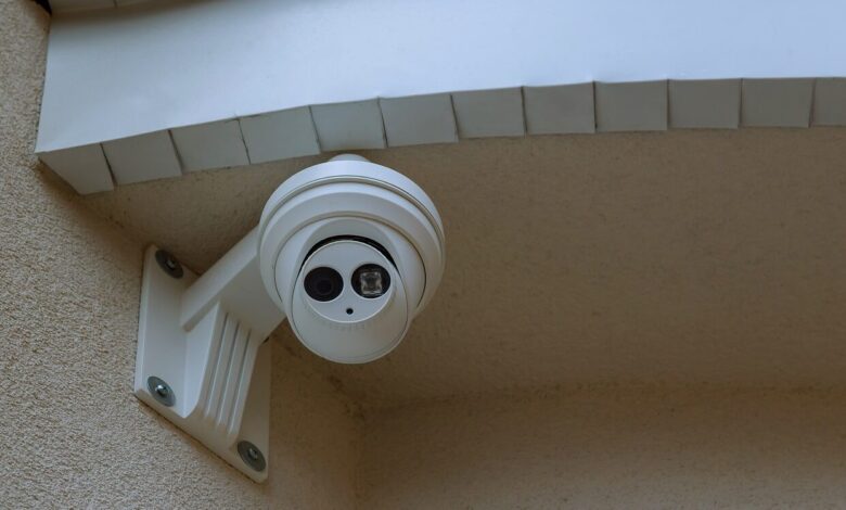 Segurança residencial: onde instalar câmeras para proteção eficaz, segundo especialistas