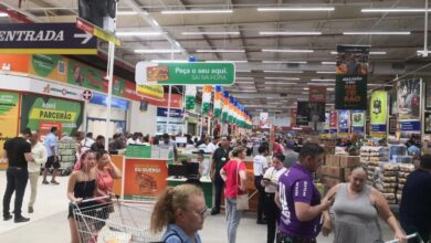 Compras inteligentes: o guia para decidir o que compensa no atacado e no varejo