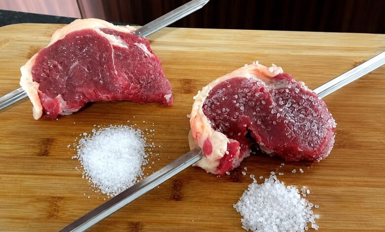 A influência do sal na carne: chef revela segredos para o churrasco perfeito