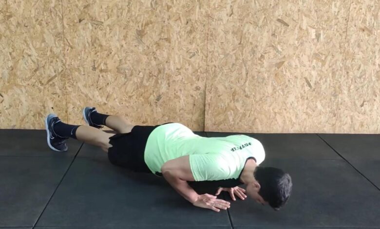 Flexão de tríceps: a variação simples que potencializa o treino de braços em casa
