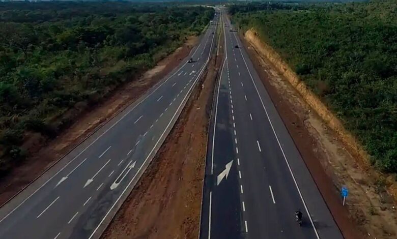 A Br-116, maior rodovia do Brasil, conecta o país e lida com o apelido de ‘Estrada da Morte’