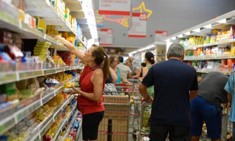 Cesta básica registra alta em 17 capitais brasileiras durante o mês de junho