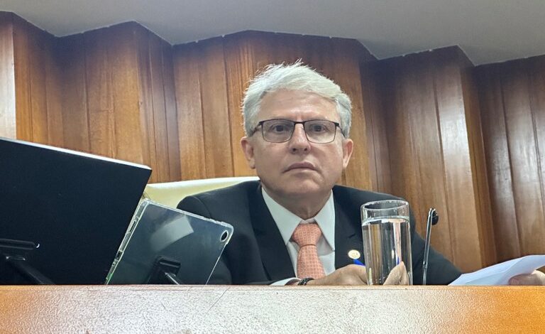 Goiânia cria Disque Down para defender direitos de pessoas com Síndrome de Down