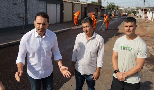 Aparecida de Goiânia inicia plano de recuperação asfáltica em 167 bairros