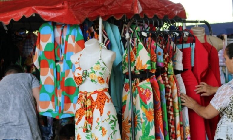 Moda circular e empreendedorismo feminino ganham destaque em feira de brechós em Goiânia