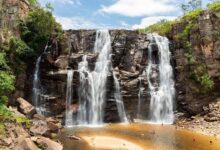 Cachoeira do Salto Corumbá recupera curso natural após mais de dois séculos de seca
