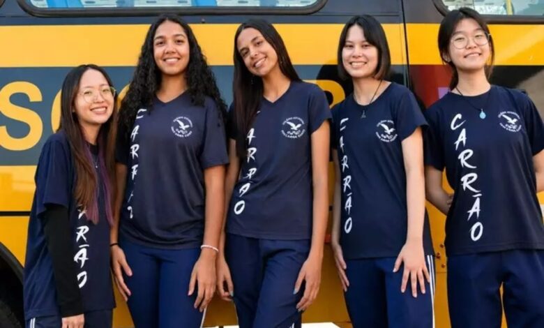 Iniciativa de estudantes transforma óleo de cozinha em combustível para ônibus e inspira sustentabilidade