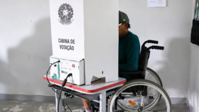 Acessibilidade nas urnas: programa garante transporte gratuito para eleitores com deficiência em 2026