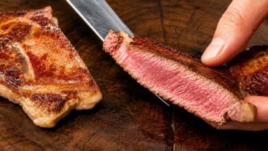Bife com crostinha dourada: chef revela segredo para suculência e ponto de churrasco