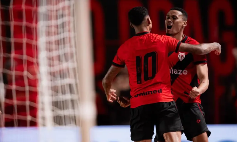Atlético domina Botafogo-sp no Accioly e encosta no G-6 da Série B