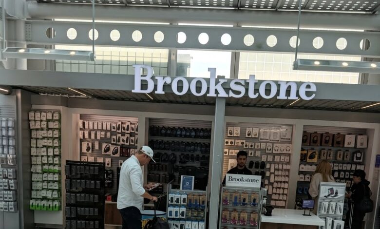 Brookstone fecha mais de 100 lojas após crise no modelo de varejo em shoppings