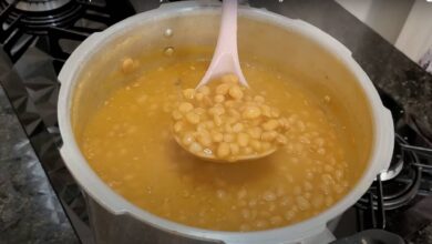 Restaurantes garantem feijão de caldo grosso e saboroso com 3 louros e mais tempo na pressão