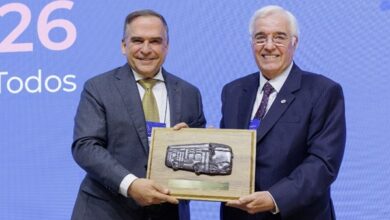 Sandro Mabel é homenageado por avanços no transporte público de Goiânia
