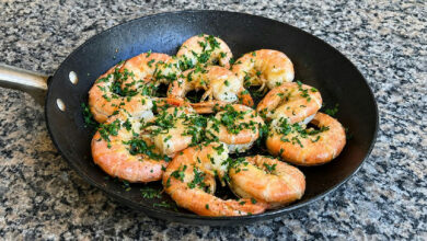 Segredo de chef: como preparar camarão na frigideira sem usar óleo