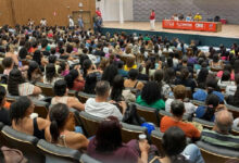 Acordo encerra greve de servidores administrativos em Goiânia e garante retorno às escolas