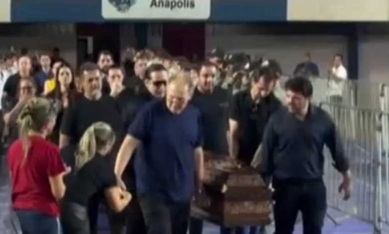 Anápolis se despede de Amilton Filho em velório marcado por forte emoção