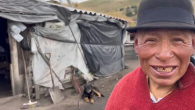 Aos 71 anos, pastor enfrenta altitude de 4 mil metros para cuidar de rebanho