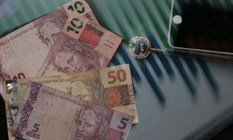 Bolsa Família terá pagamentos reajustados em outubro e pode ultrapassar R$ 1.210