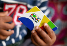 Cashback da reforma tributária deve ampliar renda de beneficiários do Bolsa Família em 2027
