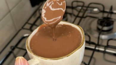 Chocolate quente cremoso: aprenda a receita prática com apenas 3 ingredientes