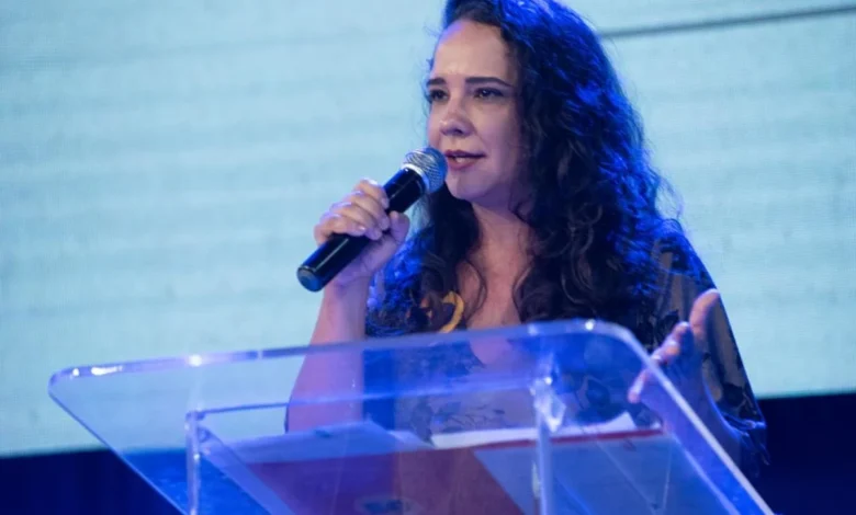 Cíntia Dias lidera rejeição ao Senado em Goiás segundo pesquisa Goiás Pesquisas