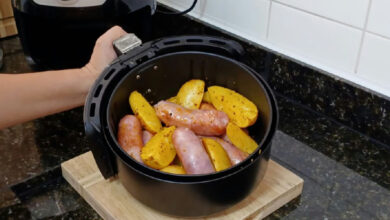 Como organizar alimentos na air fryer para garantir crocância e cozimento uniforme