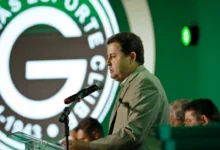 Conselho do Goiás aprova empréstimo milionário para regularizar salários do elenco