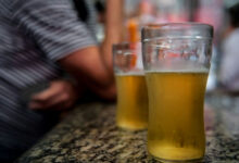 Consumo de álcool e tabaco pode levar à cegueira, alertam especialistas