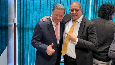 Desistência de Jeferson Rodrigues enfraquece chapa federal do PSDB em Goiás