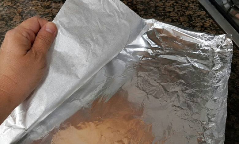 Desvendando o uso correto do papel-alumínio para assar alimentos e garantir suculência