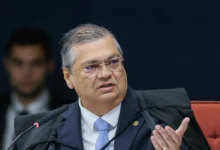Flávio Dino anula decisão de Mendonça e mantém comando da Polícia Federal