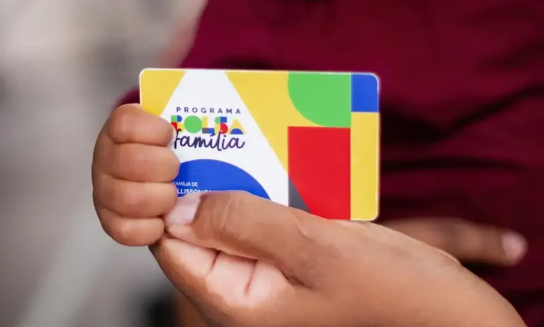 Governo federal reajusta valor do Bolsa Família para R$ 691