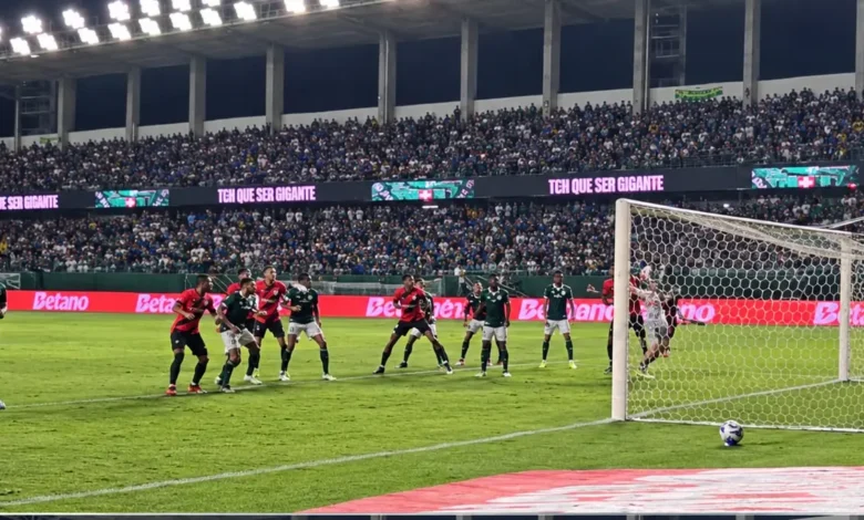 Guilherme Lopes balança as redes e Atlético-go sai na frente em clássico contra o Goiás