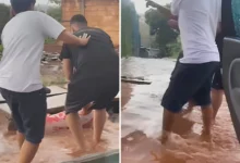 Homem é salvo por populares após ser arrastado por enxurrada em Valparaíso de Goiás