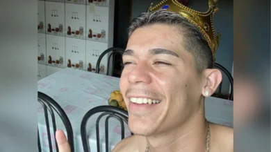 Influenciador brasileiro detido nos EUA relata condições precárias em desabafo à família