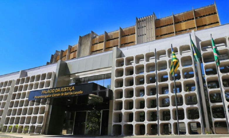 Justiça de Goiânia impõe 17 anos de prisão a homem por ataque violento à companheira e enteado