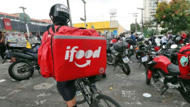 Justiça nega indenização a cliente que cancelou pedido do iFood após duas horas de espera