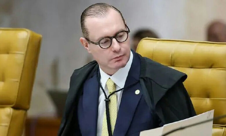 Ministro Cristiano Zanin recebe dados do celular de Daniel Vorcaro enviados pela PF