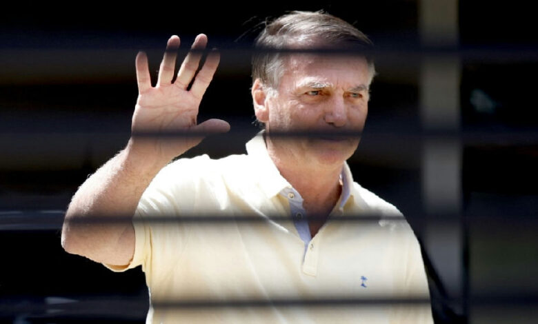 Moraes autoriza visitas de familiares de Michelle e Bolsonaro à residência do ex-presidente