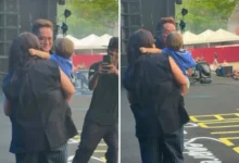 Neto de Leonardo encanta público ao subir no palco durante show em Goiânia