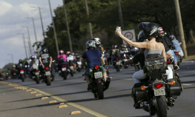Novas exigências para capacetes de motociclistas entram em vigor no Brasil