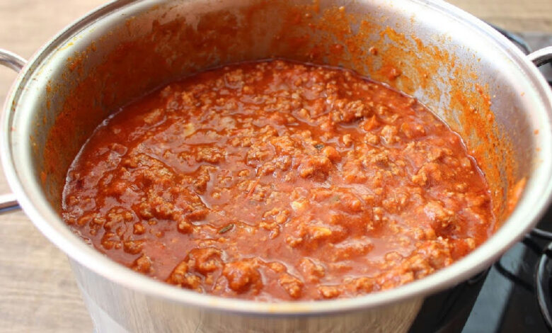 O segredo do leite no molho à bolonhesa: tradição italiana revela sabor equilibrado