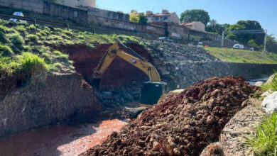 Obras de contenção na Marginal Botafogo exigem atenção redobrada de motoristas em Goiânia