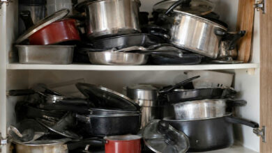 Organização da cozinha: como suportes verticais transformam o espaço e o dia a dia