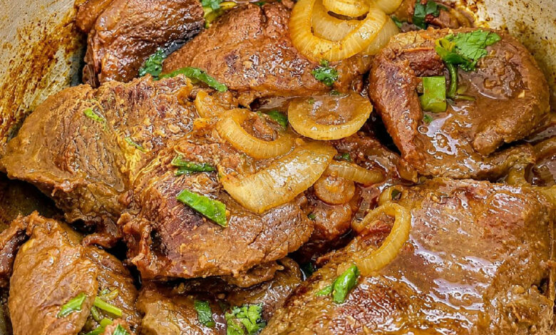 Os 4 melhores cortes de carne para preparar um bife acebolado suculento