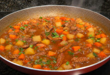 Picadinho de carne com legumes surge como alternativa saborosa e prática para refeições diárias