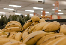 Por que a banana acelera o amadurecimento de outras frutas na sua fruteira
