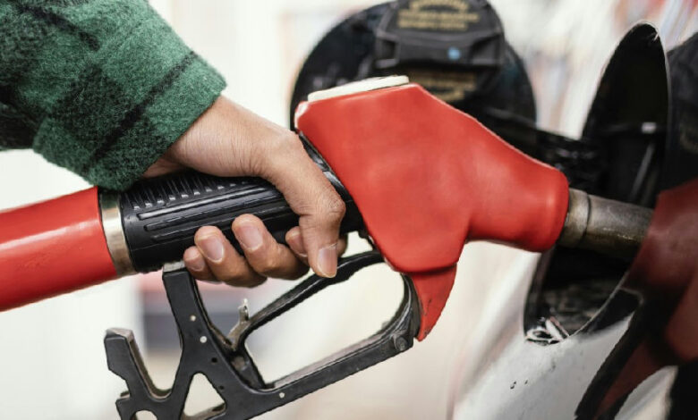 Projeto de lei propõe autonomia para estados oferecerem gasolina sem etanol