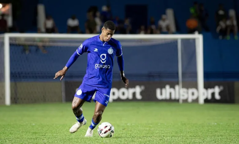 Renan Silva celebra acesso do Goiatuba à Série C mesmo após transferência para Portugal