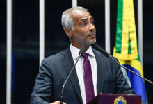 Romário denuncia uso indevido de inteligência artificial em vídeo falso nas redes sociais